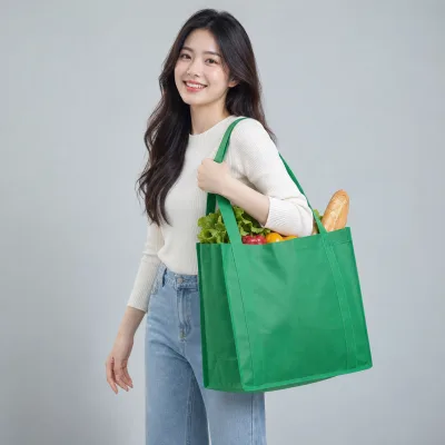 Túi Không Dệt Mua Sắm Siêu Thị – ảnh sản phẩm với người mẫu Việt Nam